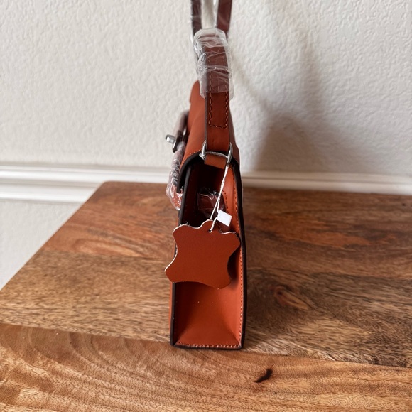 LEATHER INSIDE & OUT Tan Orange 27 Long KL Elan Shoulder Bag Belt Convertible S7 - Picture 5 of 15